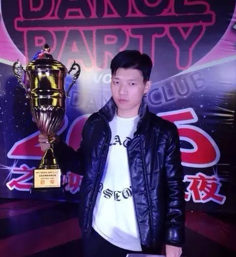 街舞韩宇有女儿吗,韩宇女儿黄景行