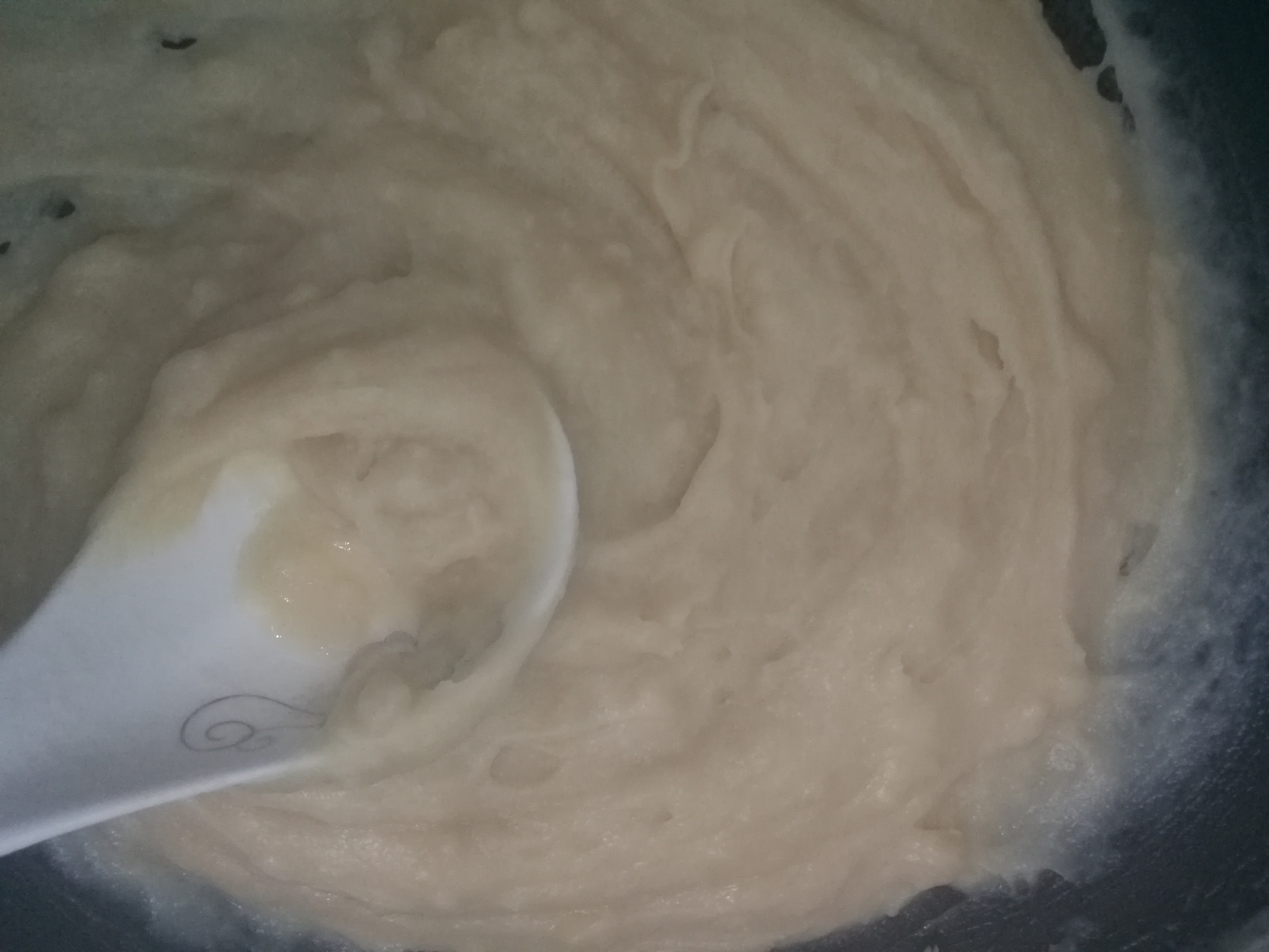 一碗豌豆粉做凉粉够几个人吃,搅豌豆凉粉的诀窍