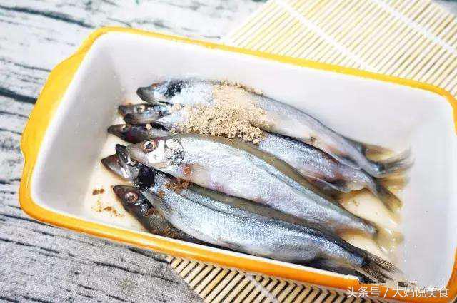 香煎多春鱼做法技巧,日式多春鱼怎么煎才好吃