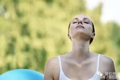 普拉提呼吸方法和技巧,普拉提呼吸和腹式呼吸的区别