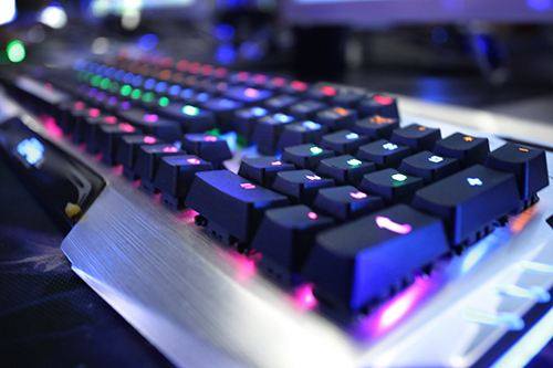 用电脑玩王者荣耀怎么最快熟练,新手用电脑玩王者荣耀如何操作