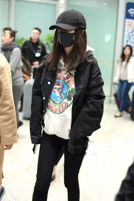 立体又不臃肿的连帽卫衣,连帽卫衣设计感