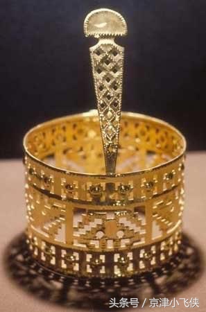 世界上的三顶皇冠,世界上四顶皇冠