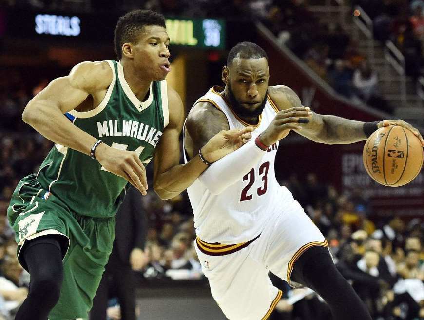 五年时间完成四级跳，踢球出身的他今却成NBA最强前锋之一