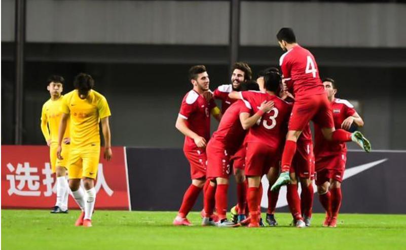 玄学附体？国足赢球还得靠它，足球圣地一神迹全亚洲无解