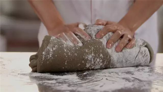 汕尾人吃薄饼有什么特殊意义吗,汕尾粿用什么做的