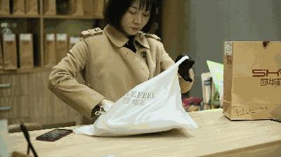 济南一半奢侈品是这家店洗的，店主透露了些让你瞠目的秘密……