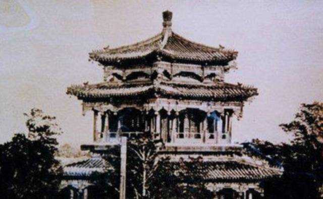 特工普京，罕见的李嘉诚，没有胡子的鲁迅，这些照片你一定没见