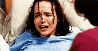 生孩子老公拒绝无痛分娩,妻子顺产疼痛难忍跪求丈夫剖腹产