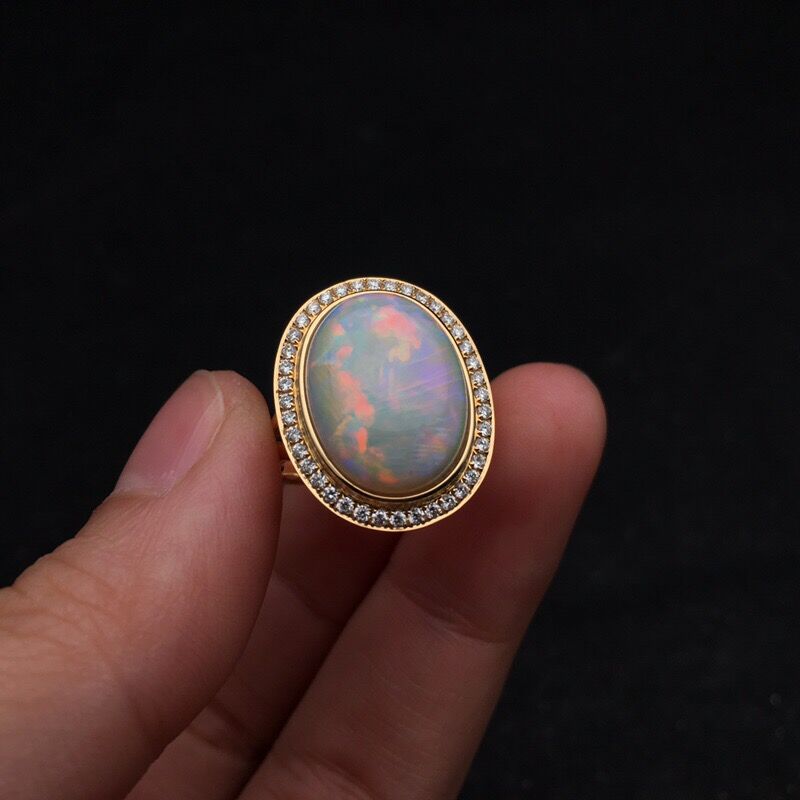 欧泊宝石什么材质,欧珀和欧泊是一个品牌吗