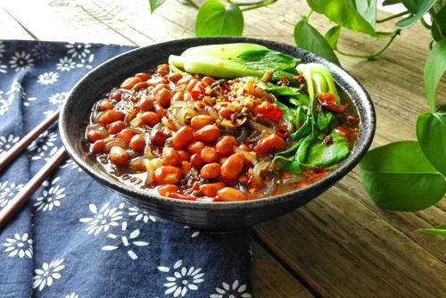 酸辣粉跟螺蛳粉为什么受欢迎,酸辣粉和螺蛳粉的不同