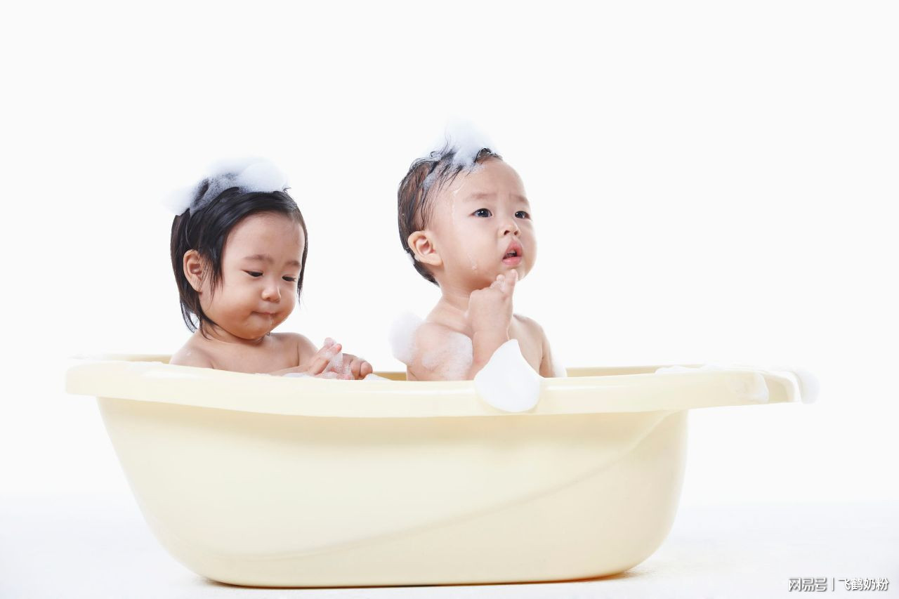 宝宝这4个地方不能洗,小婴儿这四个地方不要洗的太干净