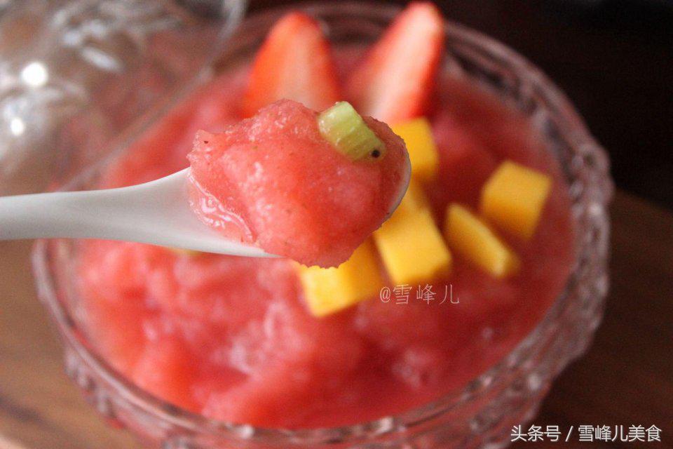 在家做西瓜沙冰的做法,怎样做清爽热带水果沙冰