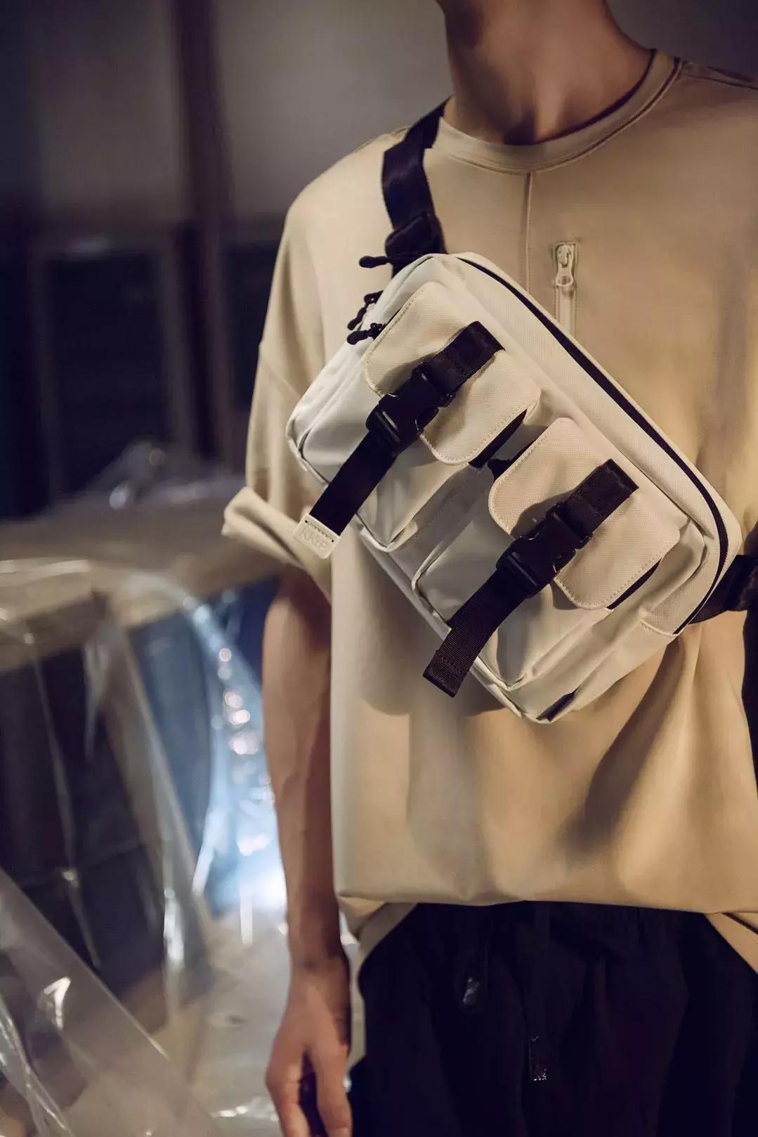 与HerschelSupply联名实属不易,但这个中国品牌做到了