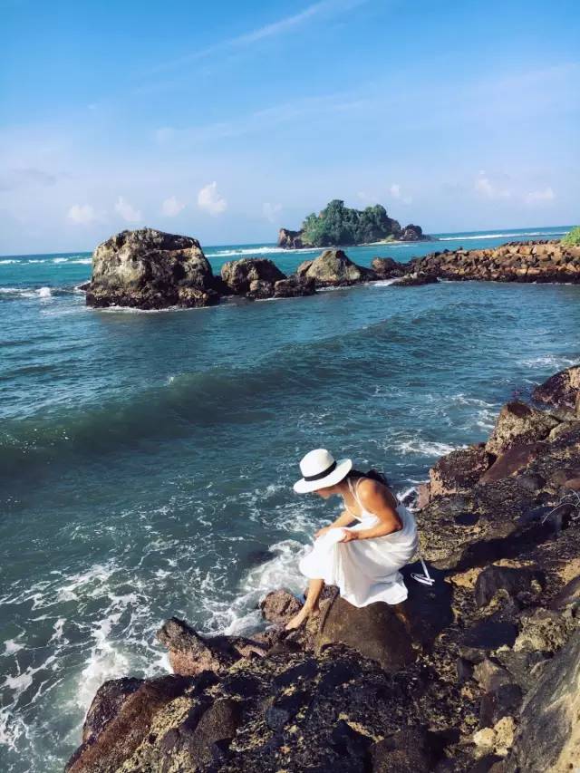 世界最年轻辣妈身材,比基尼走秀夏日套装欧美辣妈