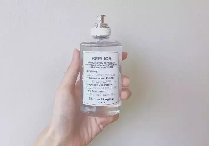 闻香识女人中提到的香水品牌,迪奥香水广告闻香识女人