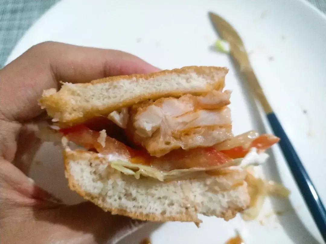 汉堡王霸王鸡腿皇堡热量,汉堡王鸡腿皇堡和牛肉皇堡