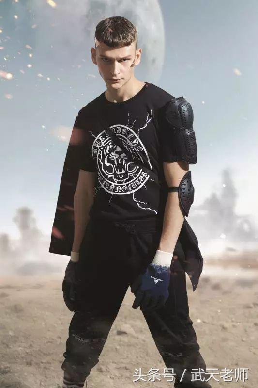 香港潮牌联名款短袖,香港潮牌联名