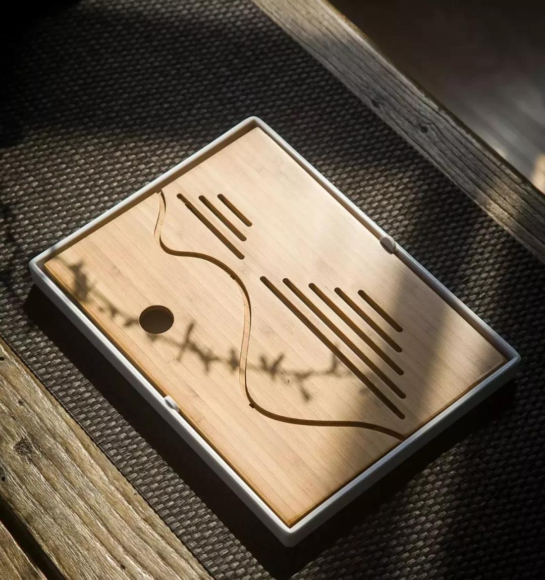 少了知己作陪，有它一样尽兴！