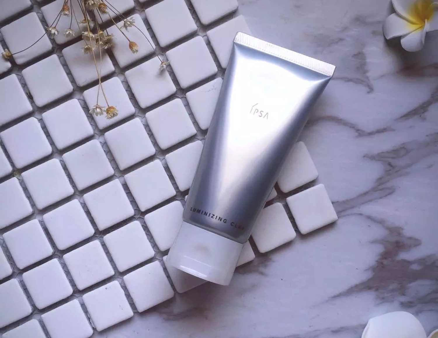 夏季去黑头最有效的方法,夏季适合的去黑头方法