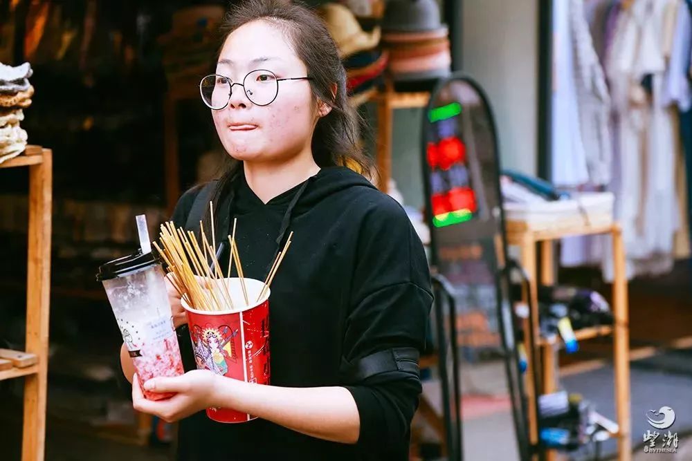 宁波大学这条美食街，承包了千万学子的胃！那里有你的青春吗？