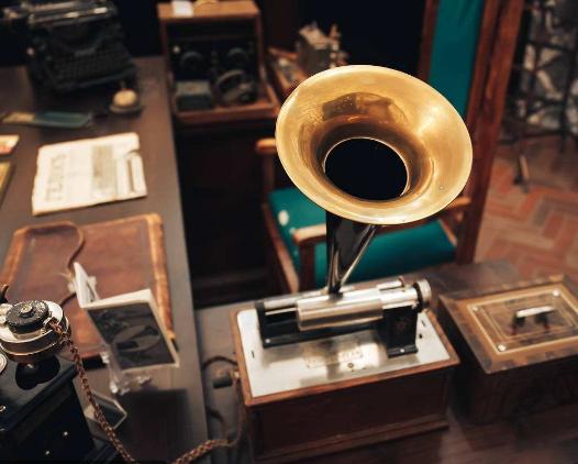 简单的工具与复杂的机器，人类总是对它难以割舍