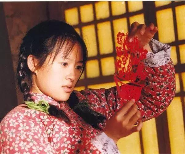 女星扮村姑最美当属热巴?女星村姑扮相大比拼!