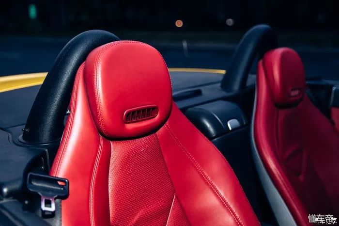 奔驰slk200硬顶敞篷哪个颜色好看,奔驰slk200敞篷版值得买吗