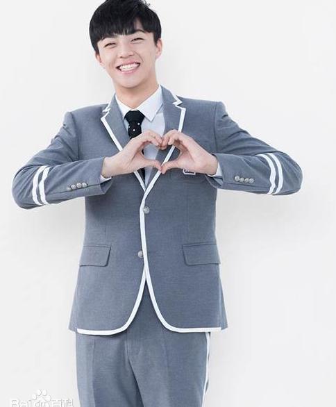 蔡徐坤和范丞丞跑男见面发红包,蔡徐坤范丞丞哪一期跑男