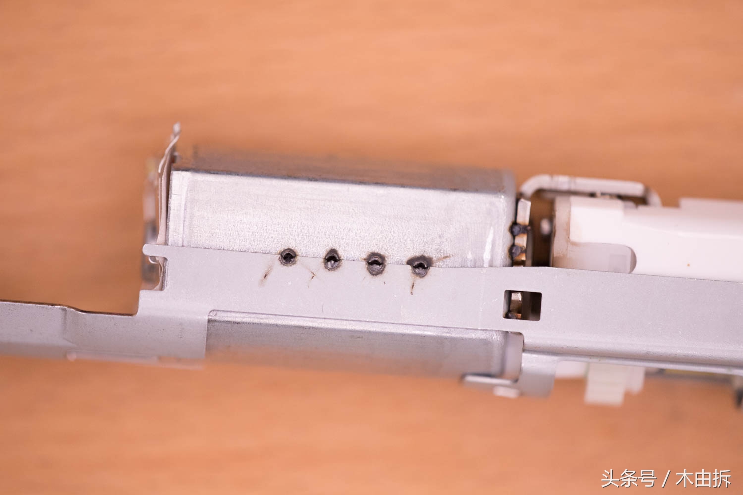 博朗3756电动牙刷正确拆解图,博朗oralb3716电动牙刷怎么拆