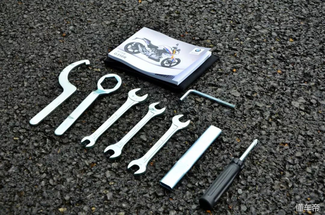 宝马摩托车入门款g310r参数表,宝马入门摩托车g310s