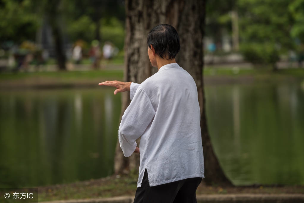 世界帕金森病日图片,全球有多少人得帕金森