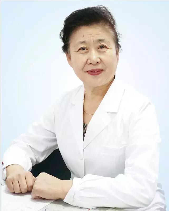 手部脱皮=缺乏维生素？！你可别瞎给孩子补