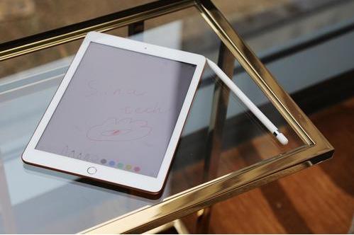 华为最新平板m5对比ipad,华为平板m5和苹果平板2018哪个好