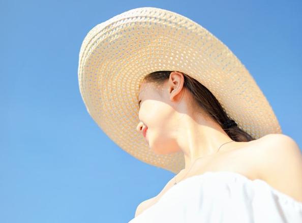 为什么涂了防晒霜还会黑,防晒霜到底能防晒黑吗