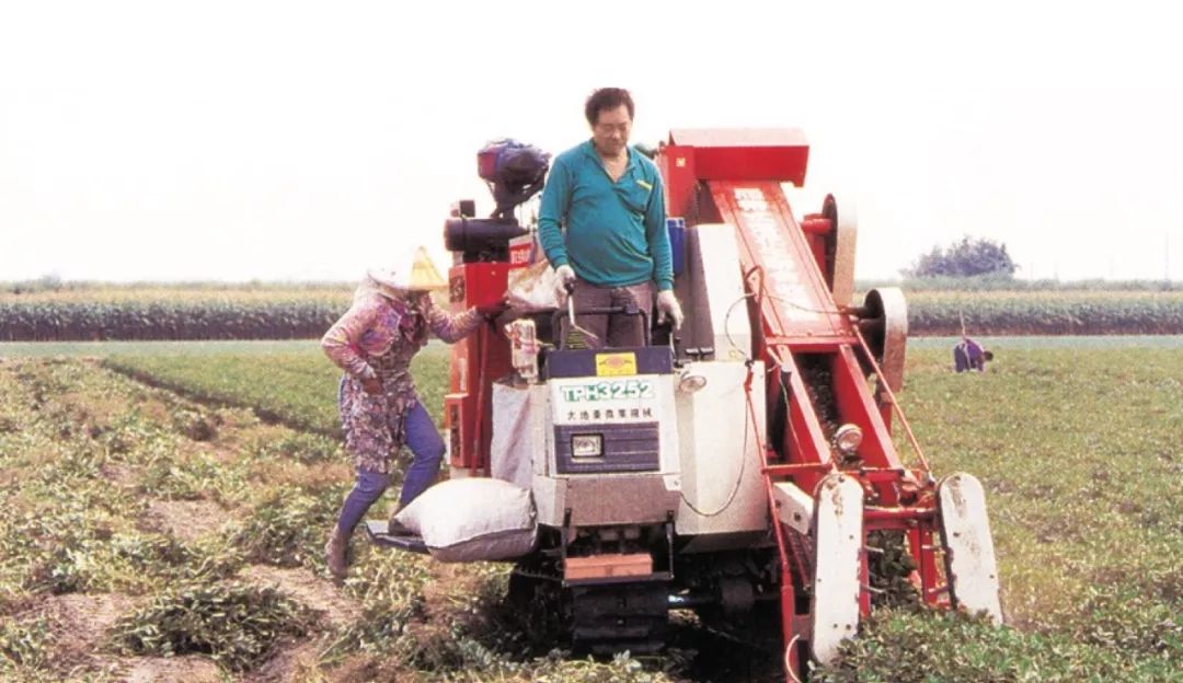 打个电话就能种水稻？浅析台湾农机代耕制度