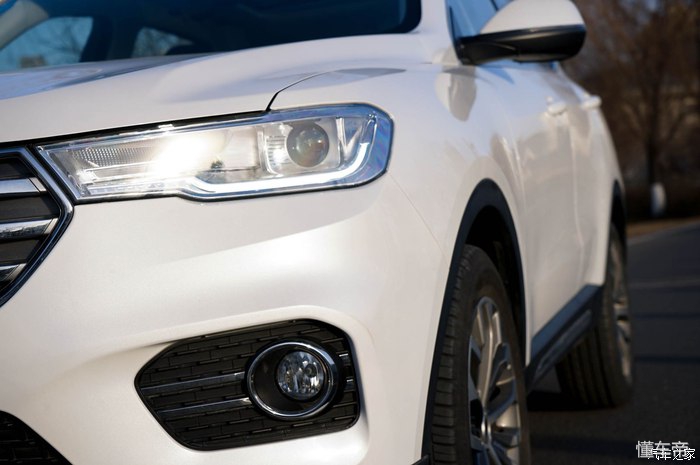 哈弗h6蓝标1.5t测评,第三代哈弗h61.5t2.0t选哪个好