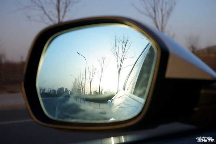 哈弗h6蓝标1.5t测评,第三代哈弗h61.5t2.0t选哪个好