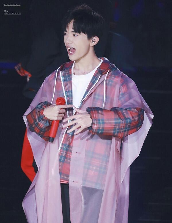 爱豆不当明星适合的职业,你爱豆不混娱乐圈了会干嘛