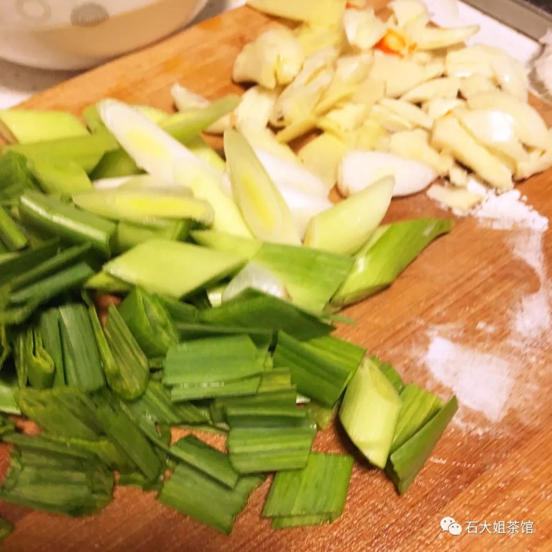 不辣的麻辣香锅diy,麻辣香锅在家就能做得色香味俱全