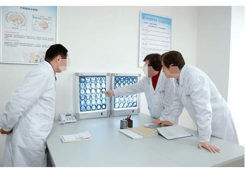 得了羊癫疯会撞墙吗,得了羊癫疯会影响工作吗