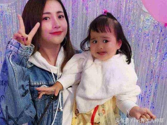 包文婧带饺子贴面膜,包文婧代言的面膜多少钱