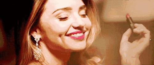 红唇口红推荐不显老,男生口红推荐深唇色