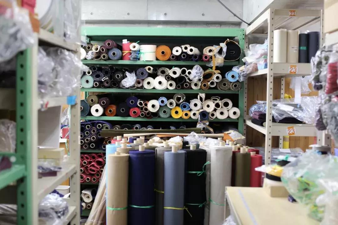 全世界只有京都一家门店，50年前的包，他说依然可以1天做同款