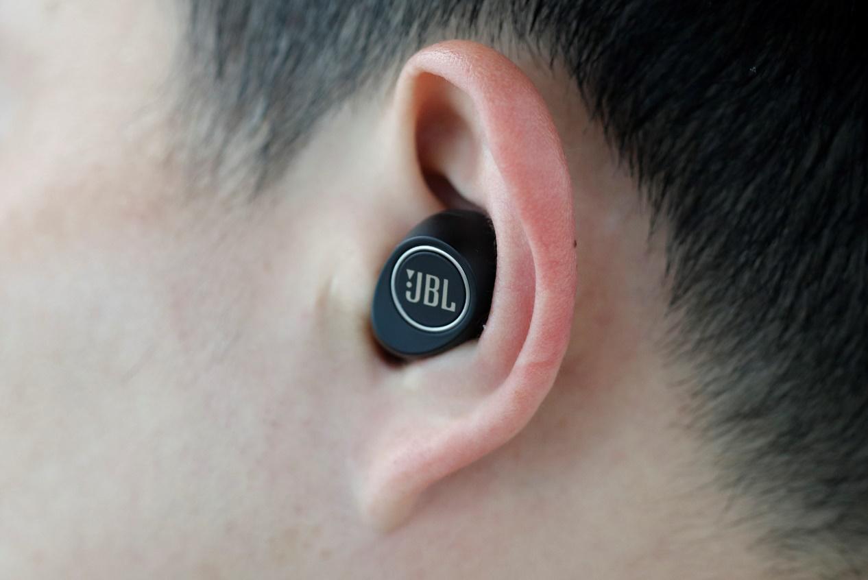 同样代号为FreeBose与JBL的真无线运动耳塞谁更自由一点？