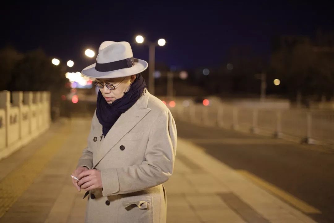 “公知”梁文道：虽有质疑却一直屹立不倒，与他精心包装人设有关