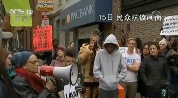 美国种族歧视有多可怕？黑人在星巴克被捕只因未点单快看