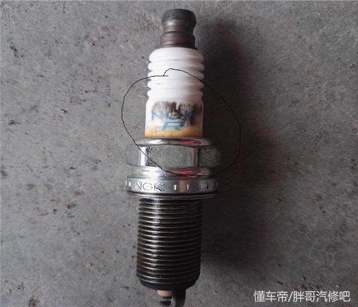 火花塞击穿了点火线圈也要换,火花塞点火不良会导致怠速不稳吗
