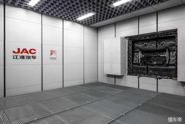 欧洲标准做工与安全，顶配都不到10万的7座“稳男”R3登场