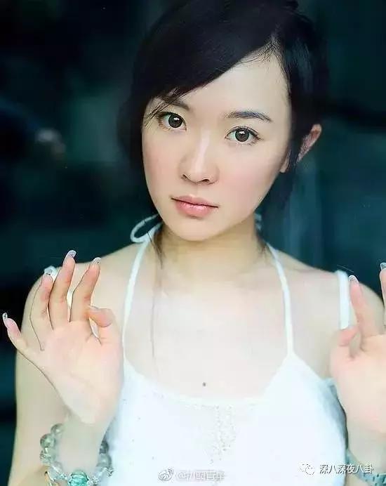 霍思燕为什么称小短手,霍思燕短手照片